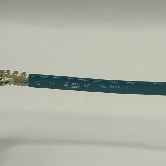 Vivienne Westwood Sunglasses VW64101 - Picture 6 of 6